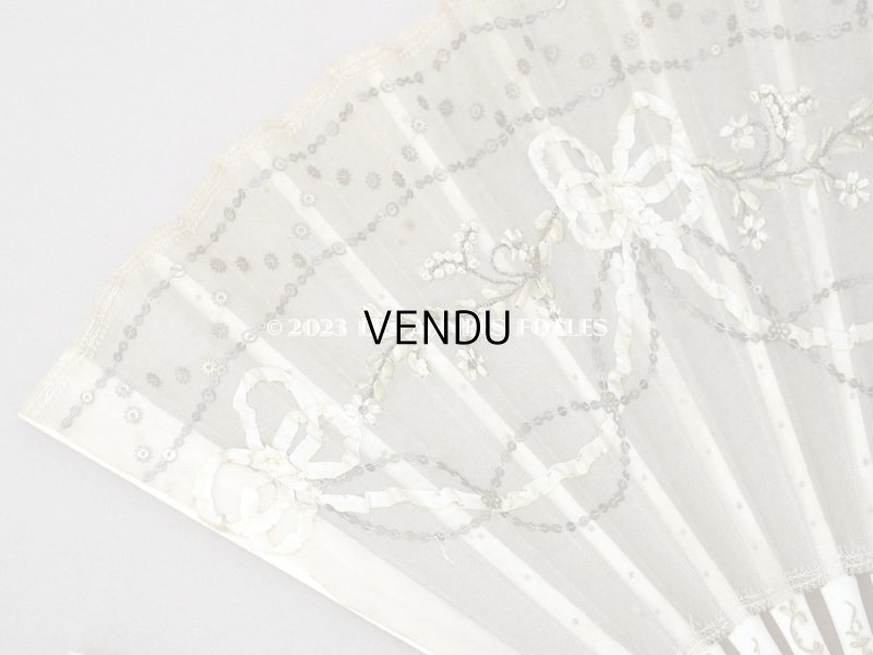 画像6: 19世紀 アンティーク リボン刺繍のファン リボン＆花のガーランド柄 シルク製オリジナルバッグ入り