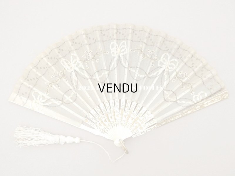 画像3: 19世紀 アンティーク リボン刺繍のファン リボン＆花のガーランド柄 シルク製オリジナルバッグ入り