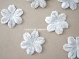 画像2: アンティーク 布花材料  ベルベットの花びらのセット ライトグレイ　7ピースのセット 3.7cm (2)
