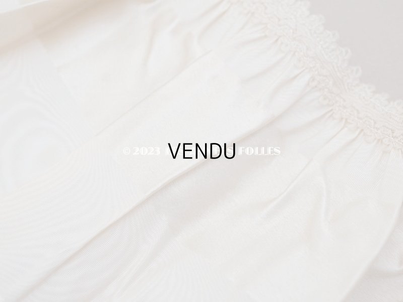 画像4: 19世紀末 アンティーク  ドレスの裾 シルクサテン＆レース 2.3m 25cm幅 淡いピンクページュ