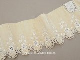 アンティーク シルク製 幅広 ベルベットのリボン 花刺繍＆透かし柄  アイボリー 幅10.9cm