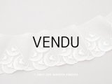 未使用 1930年代  アンティーク 薔薇刺繍入り アイボリー色のレース　1.15m