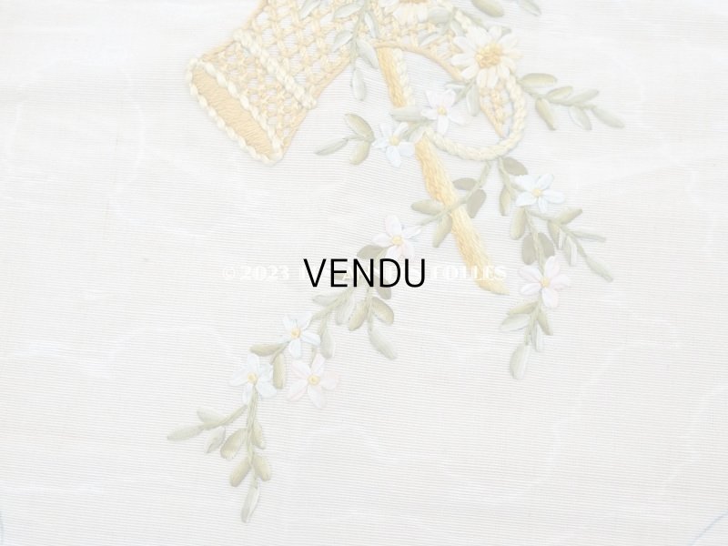 画像4: アンティーク  未完成のリボン刺繍の大きな図案入りパネル