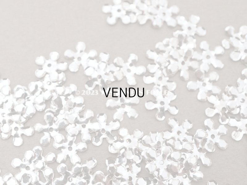 画像2: 19世紀末 アンティーク メタル製 極小 6mm 花型 スパンコール 200ピースのセット シルバー（ホワイトシルバー)