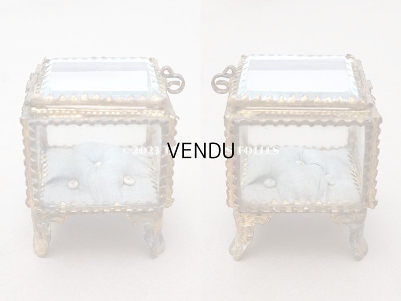 画像3: 19世紀末 アンティーク ジュエリーボックス スモーキーブルーのシルククッション 