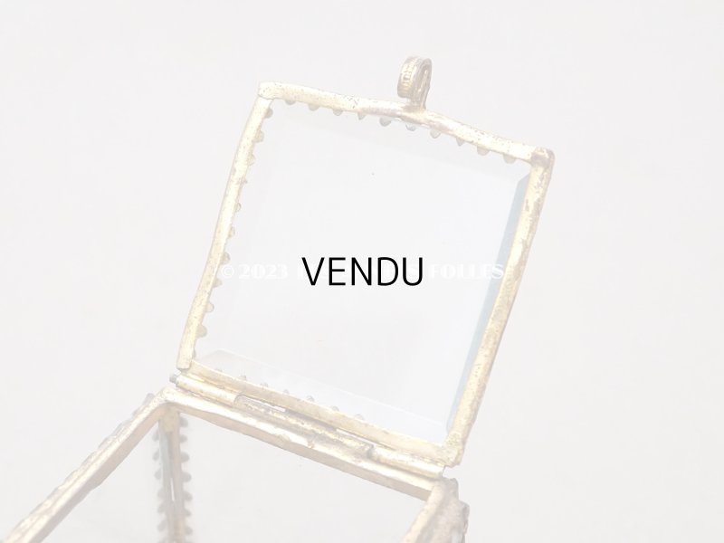 画像7: 19世紀末 アンティーク ジュエリーボックス スモーキーブルーのシルククッション 