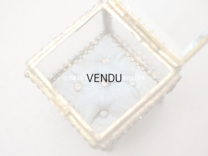 画像8: 19世紀末 アンティーク ジュエリーボックス スモーキーブルーのシルククッション 