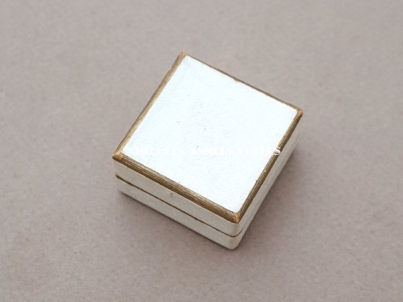 画像5: アンティーク  小さなジュエリーボックス オフホワイト ゴールドの縁取り