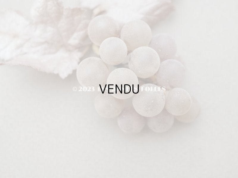 画像3: 1900年頃 アンティーク 吹きガラス製 小さな葡萄のコサージュ ドールハット用