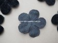 画像3: アンティーク 布花材料  ベルベットの花びらのセット 黒　18ピースのセット 4.3cm (3)