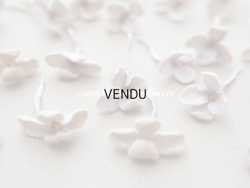 画像4: アンティーク 布花材料  小さなベルベットの花びらのセット 淡いラヴェンダー　42ピースのセット 