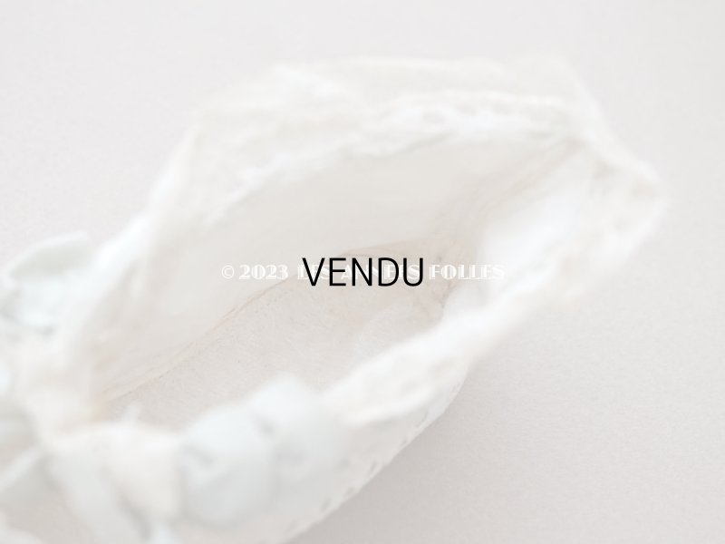 画像13: 1900年頃 アンティーク ベビーシューズ  淡いブルーグリーンのシルクリボン&花模様のカットワークレース