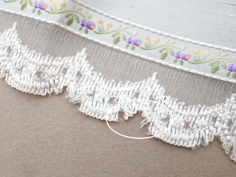 画像7: 1900年頃 アンティーク ジャガード織 シルクサテンのリボン 紫のの花のガーランド  104cm 4.7cm幅