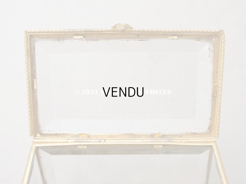 画像9: 19世紀 アンティーク クリスタルのジュエリーボックス カーキのシルク製クッション