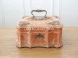 画像2: 19世紀末 アンティーク 　ジュエリーボックス 裁縫箱　スモーキーなサーモンピンク ベルベット＆シルククッション (2)