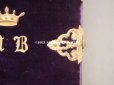 画像5: 新品同様 1837年 アンティーク ミサ典書 紫のベルベット 王冠紋章＆イニシャル付き