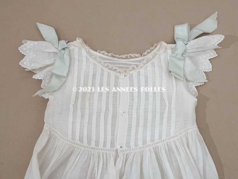 画像15: 1900年頃 アンティーク 小さな女の子のドレス ブルーグリーンのリボン＆手編みのレース 