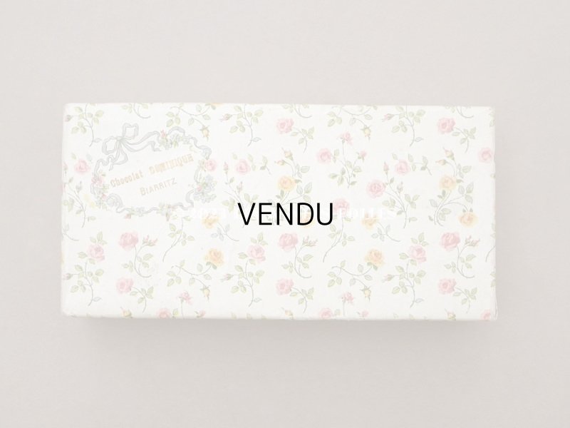 画像3: 【13周年セール対象外】アンティーク ピンクの薔薇模様のお菓子箱 チョコレートボックス CHOCOLAT DOMINIQUE BIARITZ