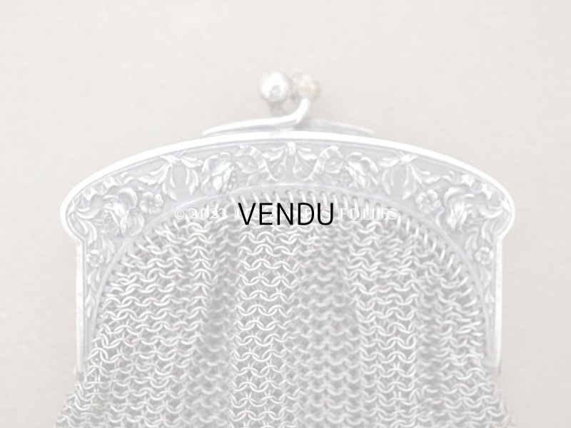 画像4: 【13周年セール対象外】1900年代頃　アンティーク シルバー製  薔薇＆リボンのガーランド柄 メタルメッシュのコインケース 仕切り付き コインパース