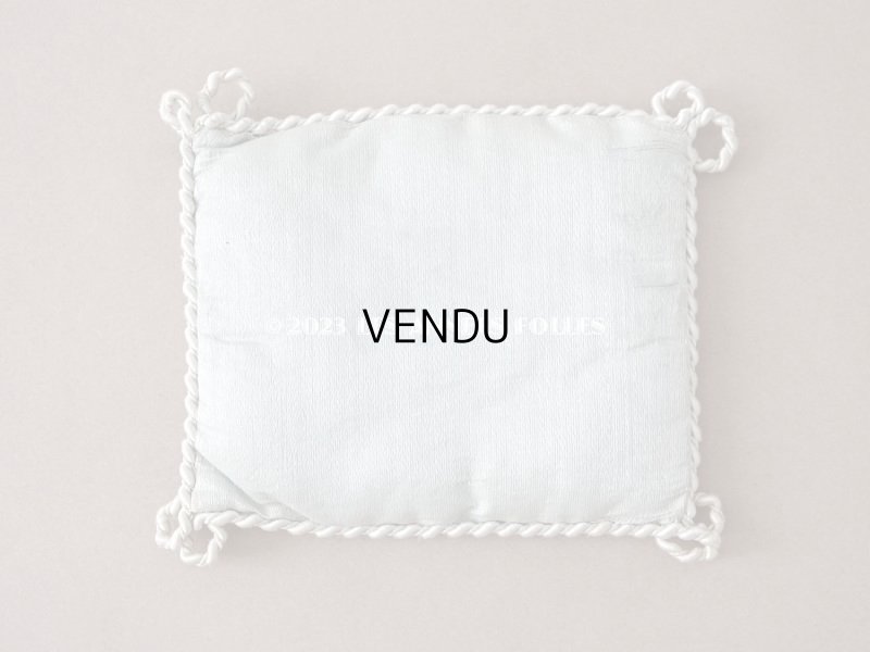 画像3: 19世紀末 アンティーク  シルク製 クッション ブルーの薔薇＆リボンのガーランド