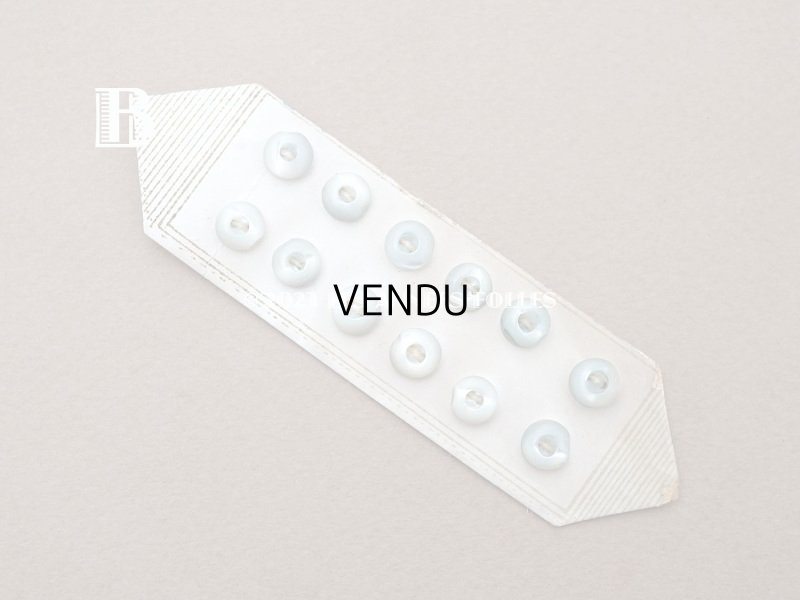 画像7: アンティーク マザーオブパール製 極小 ボタン 6mm 12ピース シェルボタン パウダーブルー