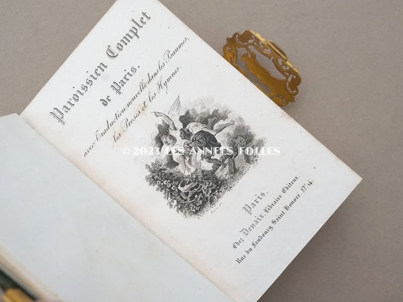 画像10: 1825年 アンティーク ミサ典書 グリーンのベルベット キリストの留め金