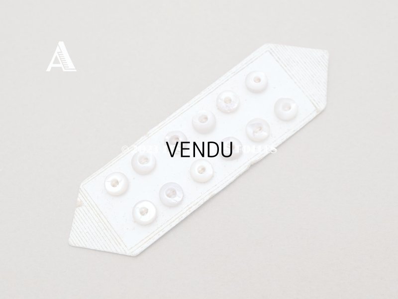 画像2: 1900年 アンティーク マザーオブパール製 極小 ボタン 6mm 12ピース シェルボタン スノーパープル