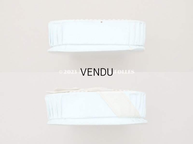 画像5: アンティーク リボンが結ばれた バテムのお菓子箱 パウダーブルー