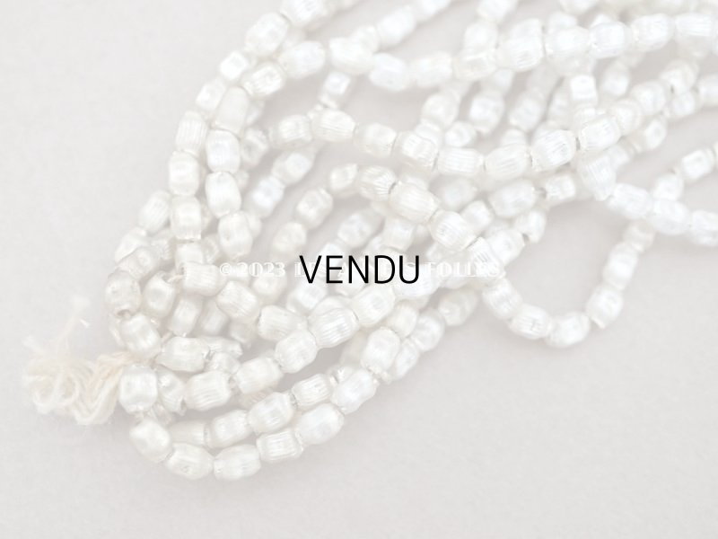 画像3: アンティーク 極小 スフレビーズ ライン入り 筒型 凹凸 吹きガラス製ビーズ シルバー 約3×4mm 約810~880ピース