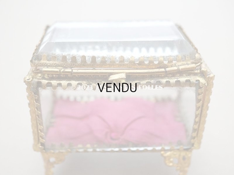 画像7: 19世紀 アンティーク ジュエリーボックス ラズベリーピンクのシルク製クッション