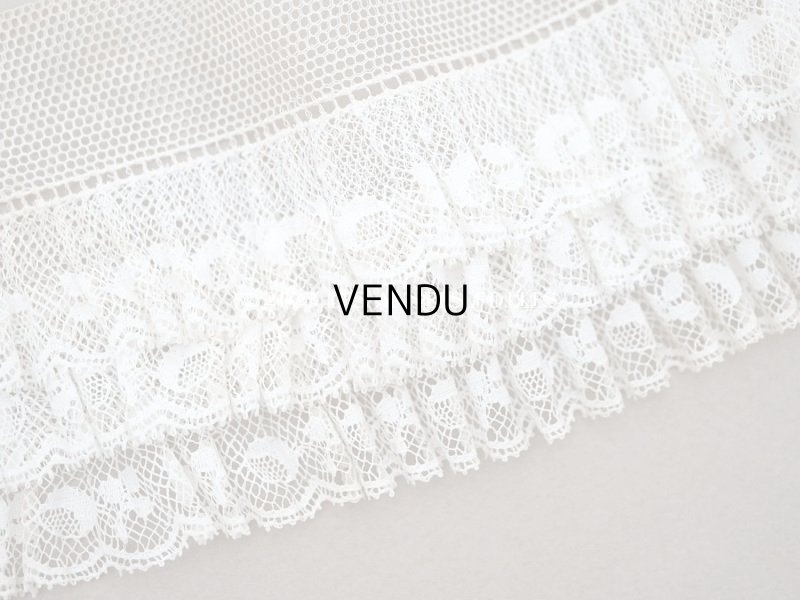 画像4: アンティーク タグ付き 3段　チュールレースのプリーツ リボン 1.53m 7.5cm幅 オフホワイト