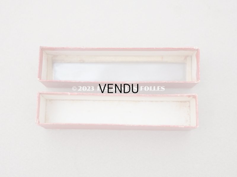 画像5: 1900年代 アンティーク 硝子の蓋の紙箱入り イニシャルテープ A