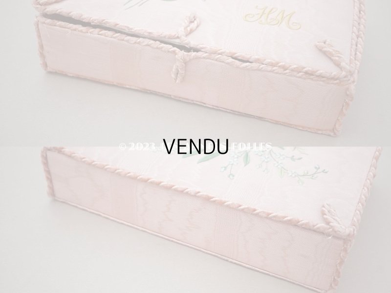 画像6: 1900年頃 アンティーク 勿忘草＆イニシャル刺繍入り　カルトナージュボックス 