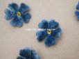 画像2: アンティーク ベルベットの布花 花びら 10ピースのセット　ブルー (2)
