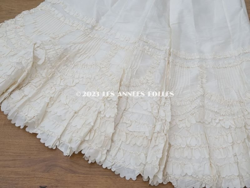 画像7: 1900年頃 アンティーク 新品同様 ウェディングドレスのスカート オフホワイト シルク製