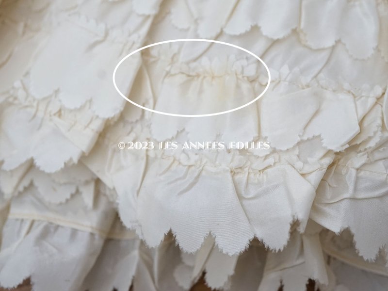 画像10: 1900年頃 アンティーク 新品同様 ウェディングドレスのスカート オフホワイト シルク製
