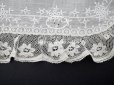 画像7: 19世紀 アンティーク  結婚式のハンカチ モノグラム刺繍入り　ホワイトワーク＆手編みのヴァランシエンヌレース