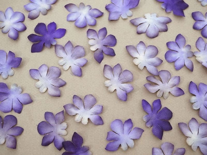 画像2: 【クリスマスセール2023対象外】アンティーク 布花材料 菫の花びら 36枚のセット
