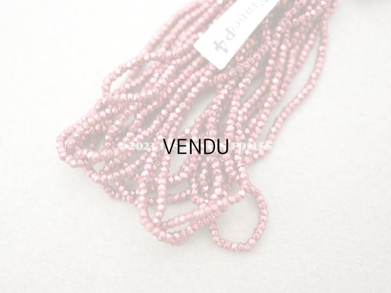 画像2: 1900年代 アンティーク 極小 メタル製 カット入りビーズ グレイッシュピンク　メタルビーズ P4　キャビアビーズ