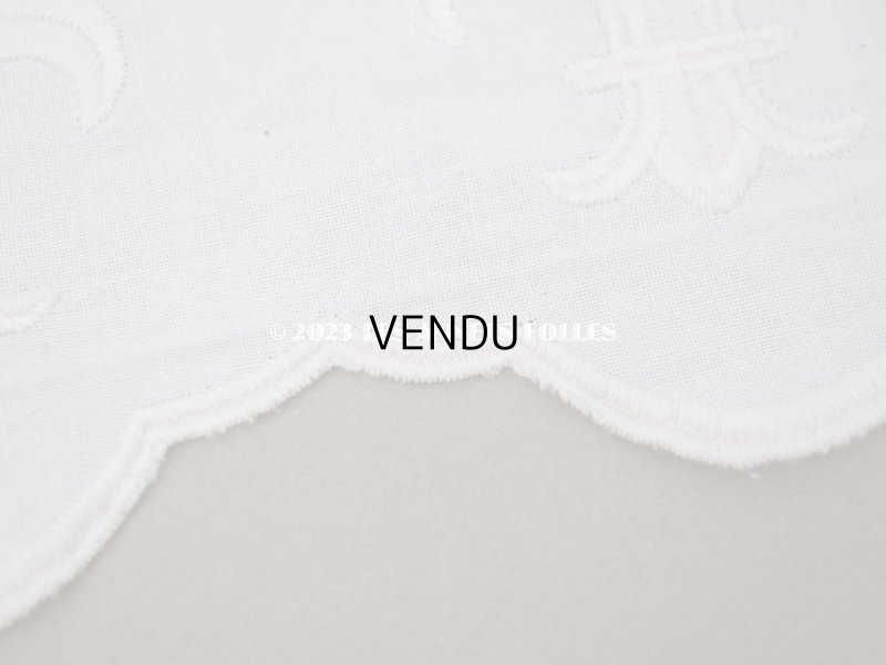 画像4: 19世紀末 アンティーク 百合の紋章の刺繍入り　教会の祭壇装飾 95〜99cm 10.3cm幅