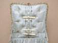 画像10: 19世紀末 アンティーク 裁縫箱　パウダーブルーのシルククッション