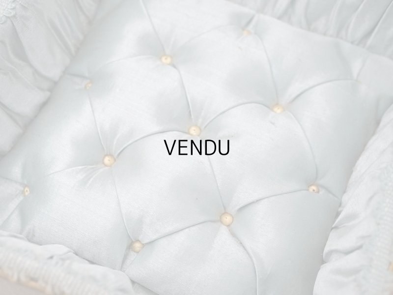 画像15: 19世紀末 アンティーク 裁縫箱 パウダーブルーのシルククッション