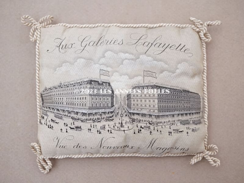 画像2: 1900年代 アンティーク シルク製 クッション ジャガード織 ギャラリー・ラファイエット百貨店 - AUX GALERIES LAFAYETTES -