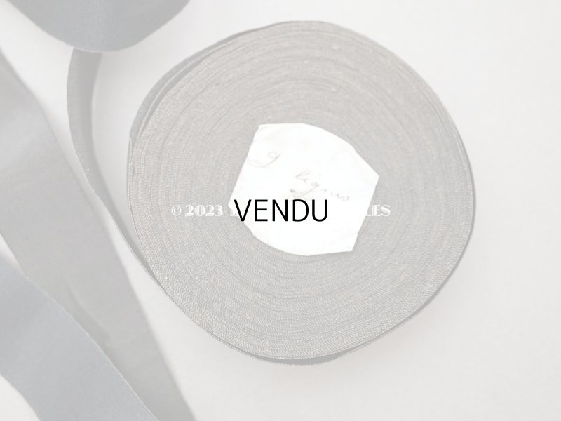 画像2: 19世紀末 アンティーク シルク製 サテンリボン ブラック＆ブラウン ダブルフェイス　幅2cm 