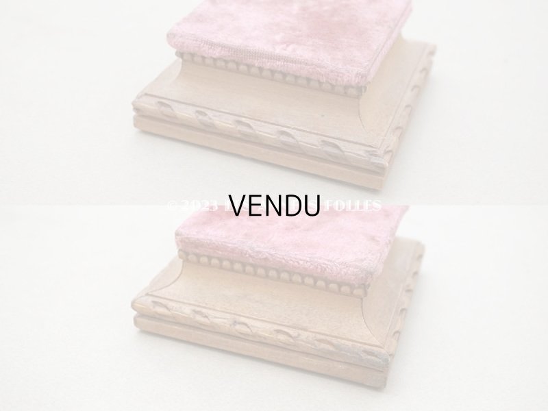 画像5: アンティーク とても小さな　ベルベットの台座 ピンク 9×9×3.8cm