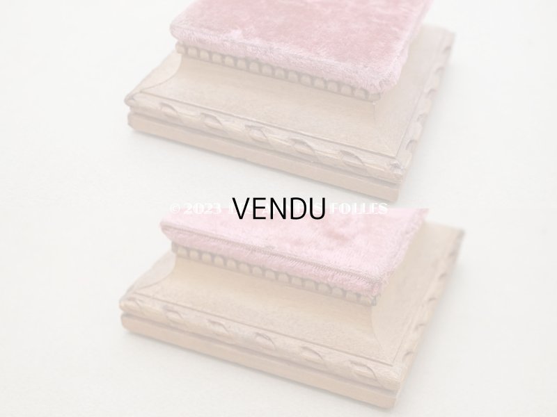 画像6: アンティーク とても小さな　ベルベットの台座 ピンク 9×9×3.8cm