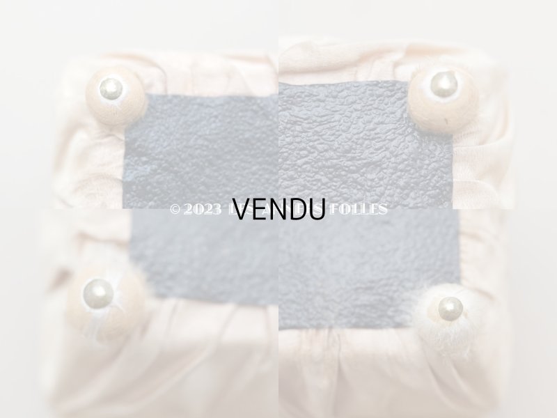 画像10: 19世紀 アンティーク ナポレオン3世時代 お菓子箱 シャンパンゴールド＆オフホワイトのキルティング チョコレートボックス 