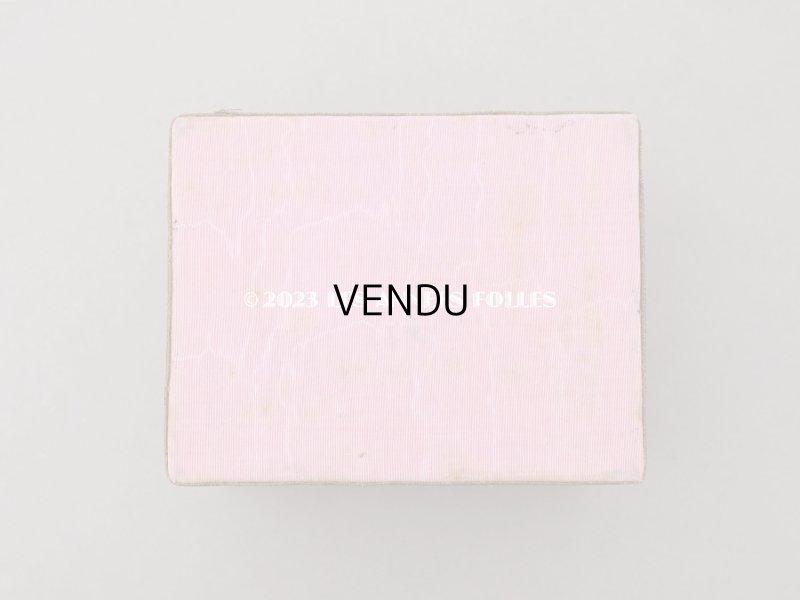 画像10: アンティーク 薔薇のリボン刺繍のボックス マリー・アントワネットの肖像画 シルク＆メタル製　