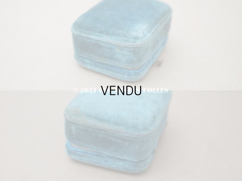 画像9: 19世紀 アンティーク ブルーのベルベットのジュエリーボックス ピアス用