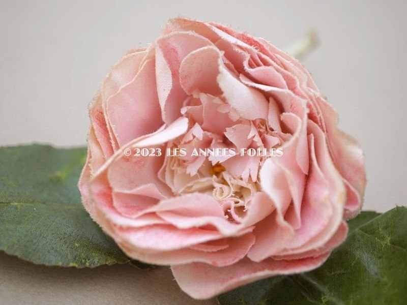 画像3: アンティーク ピンクの薔薇の布花 クウォーターロゼット咲き